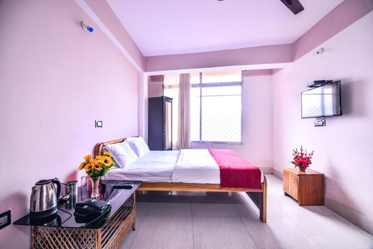 Hotel Aashiyana Калімпонґ Екстер'єр фото